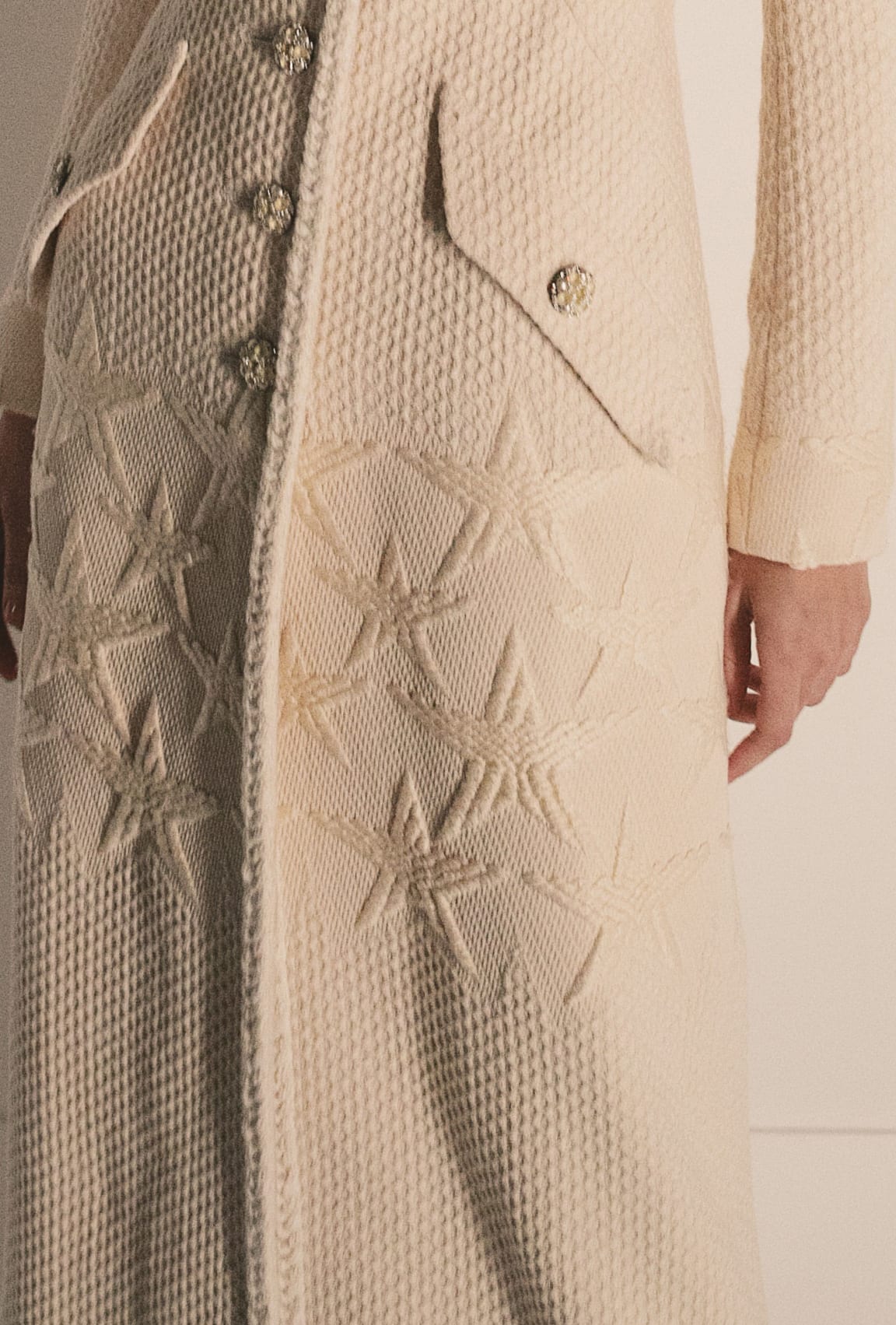 zoom - View 2 - Look 7 - Spring-summer 2022 Haute Couture - see full sized version