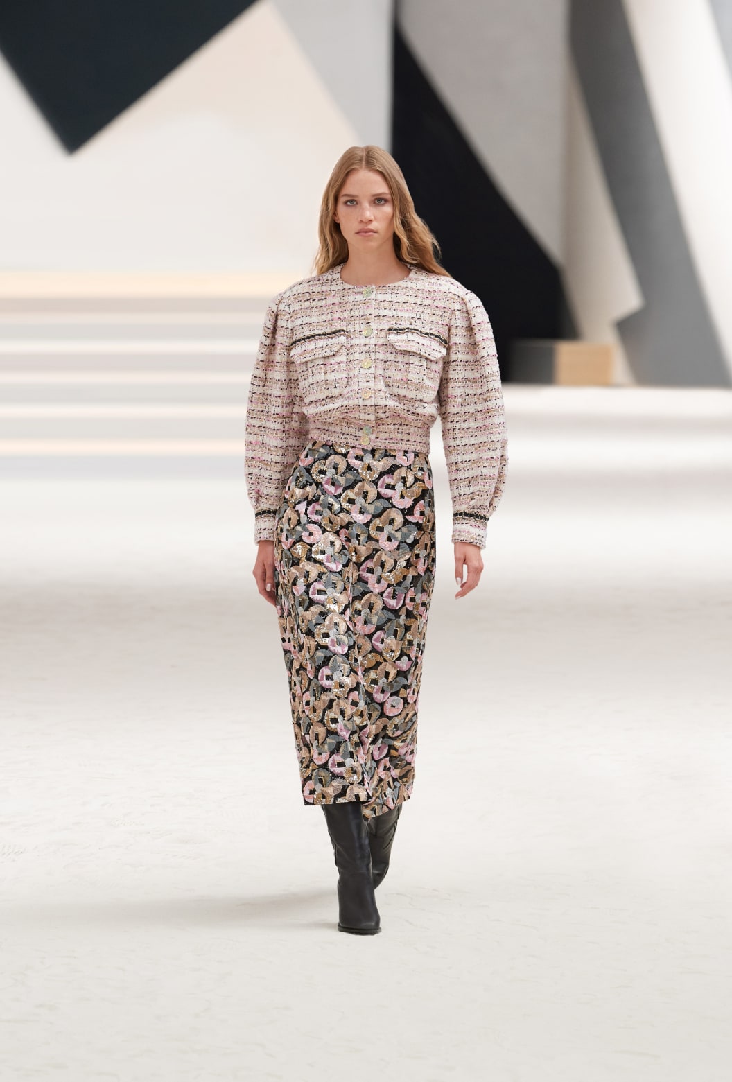 zoom - Image 1 - Look 17 - see full sized version
