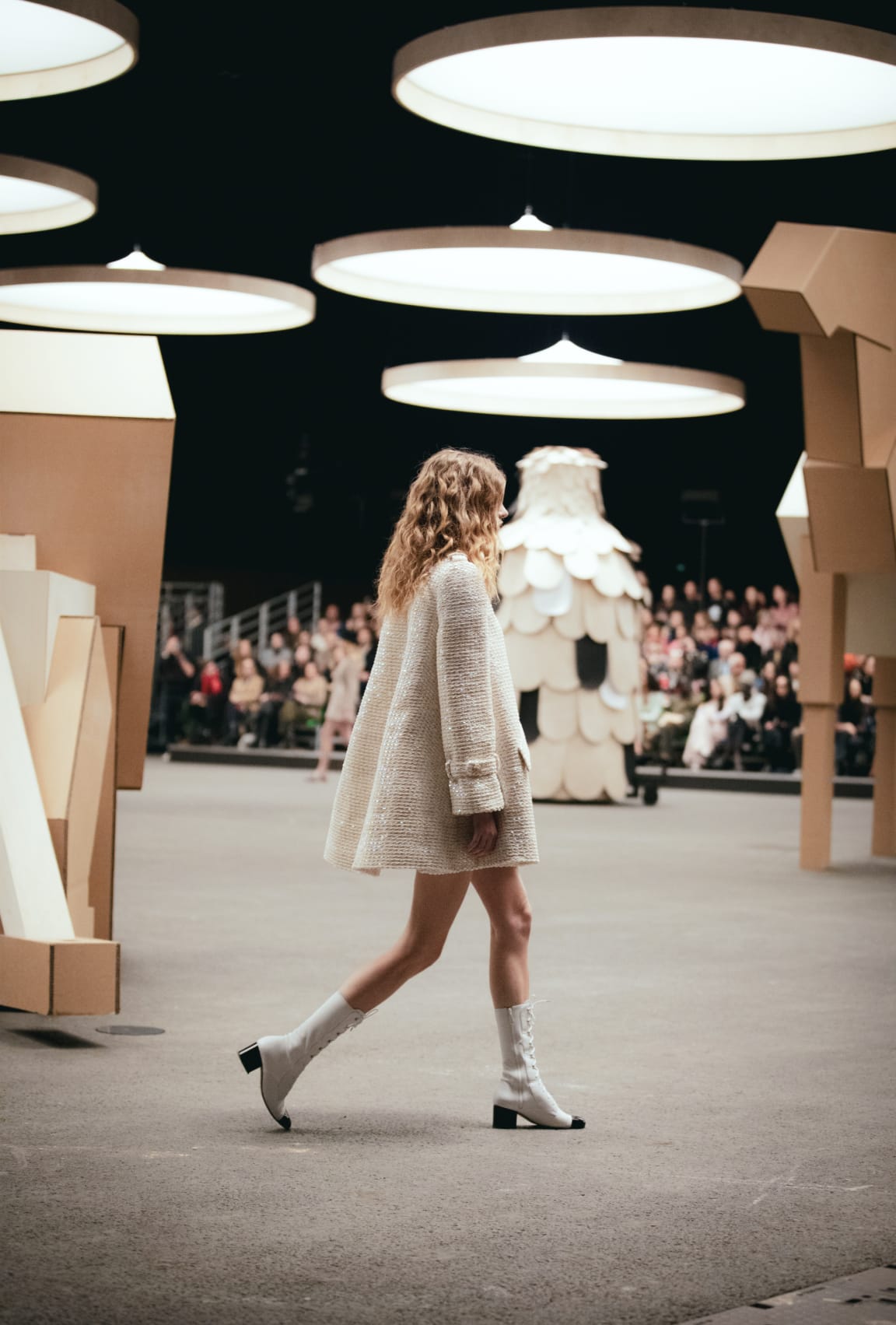 zoom - View 2 - Look 3 - Primavera Estate 2023 Haute Couture - vedere versione ingrandita
