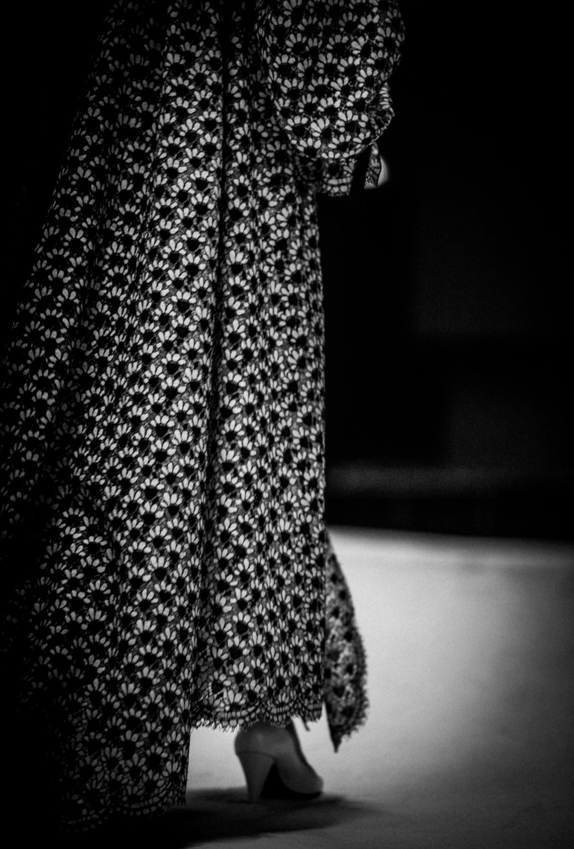 yakınlaştır - View 2 - Look 23 - Spring-summer 2022 Haute Couture - tam boy versiyonunu görün
