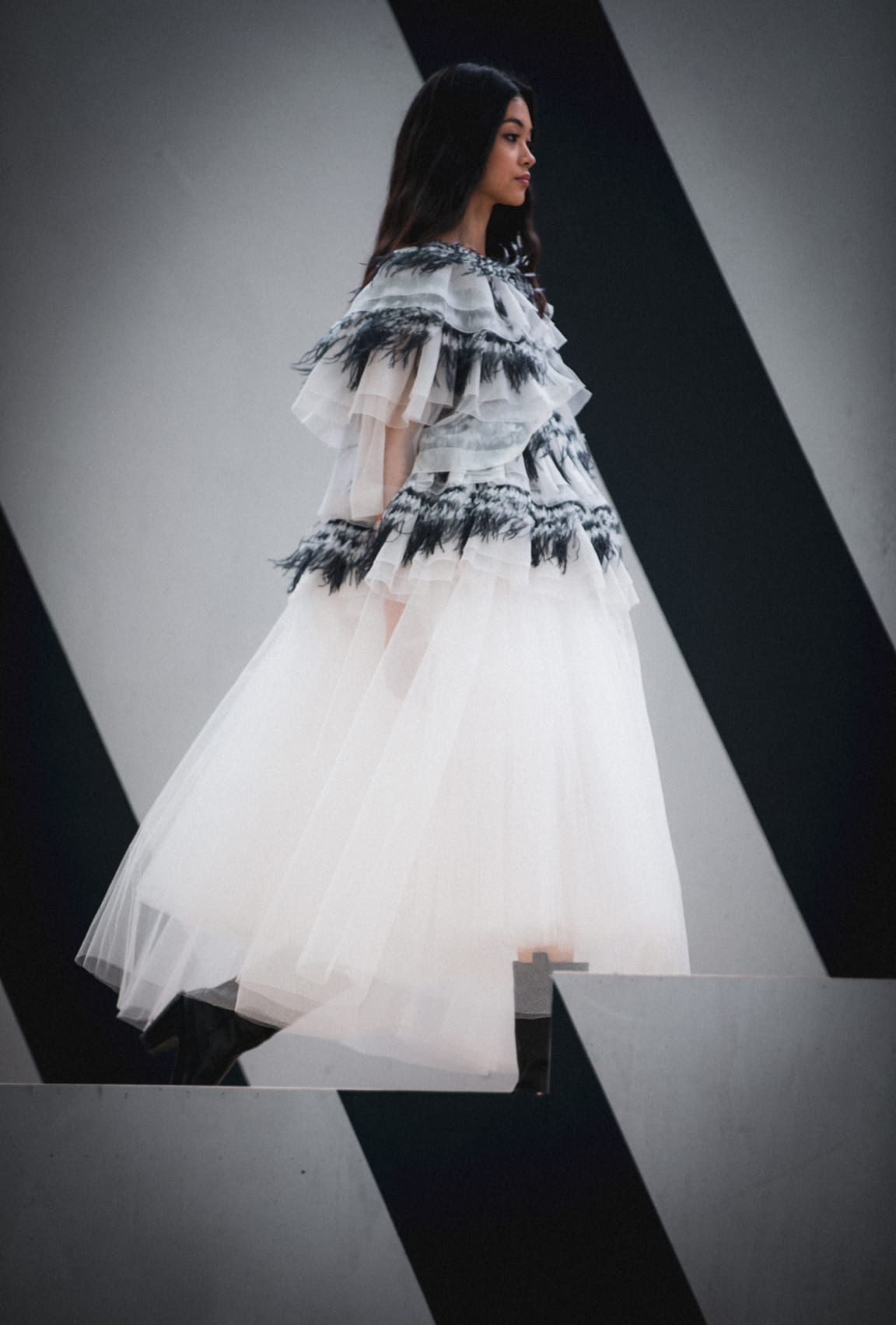 zoom - View 3 - Look 33 - Fall-winter 2022/23 Haute Couture - see full sized version