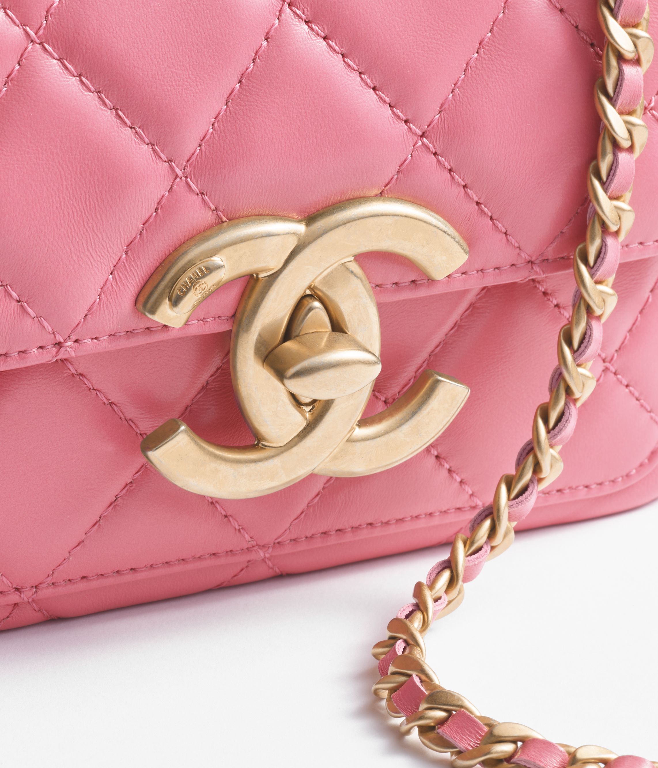 Mini flap bag Shiny lambskin gold tone metal pink Fashion CHANEL