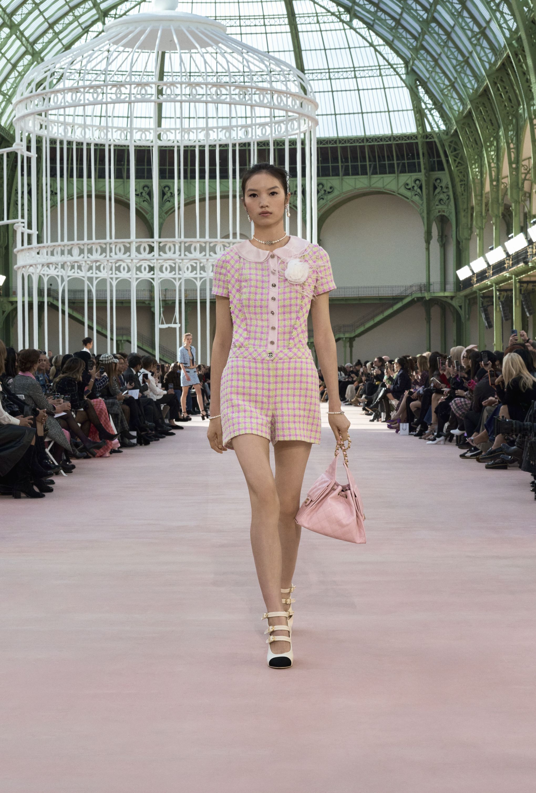 CHANEL シャネル カメリアスカーフ シルク ベージュ ピンク 花柄