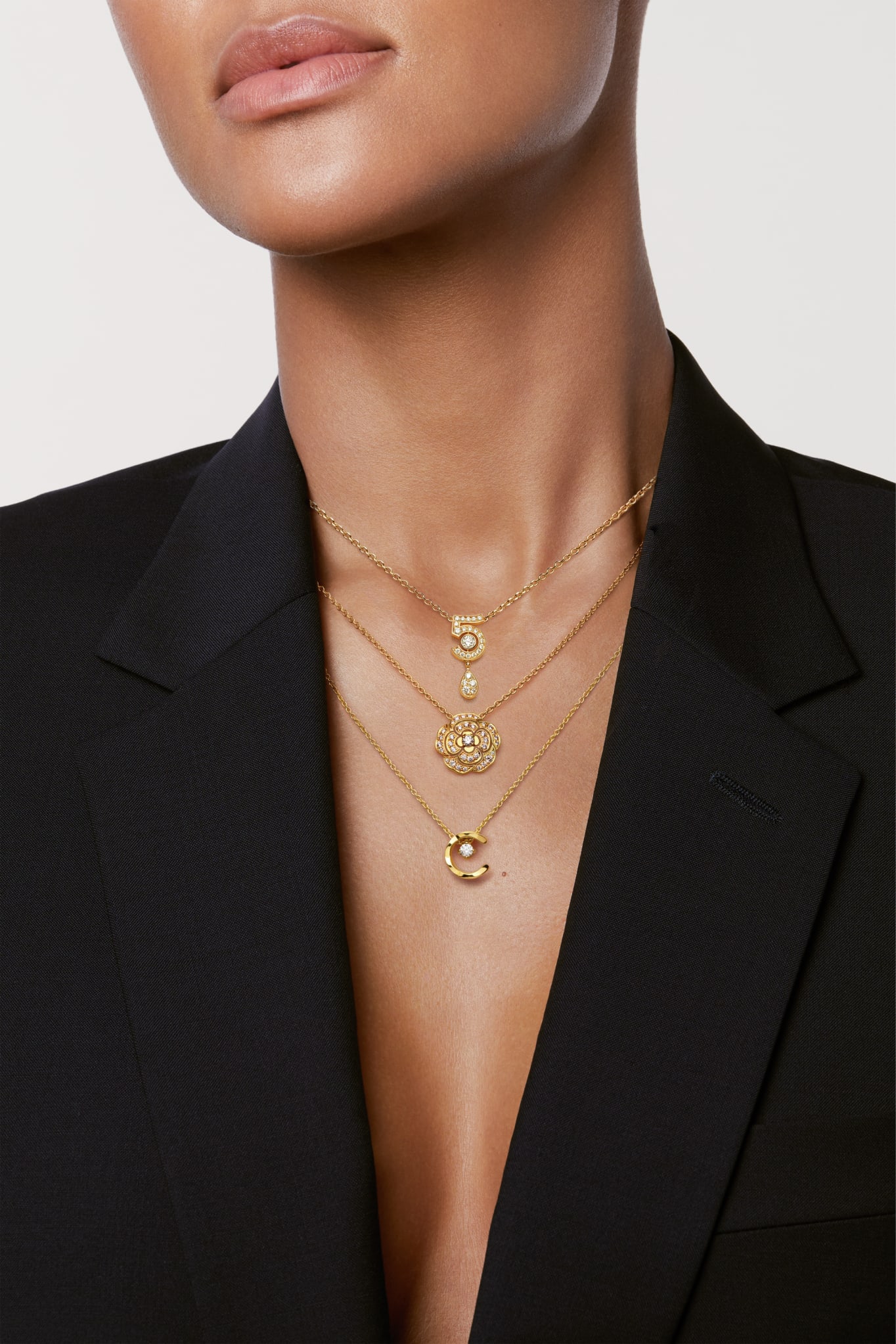 Eternal N°5 necklace - Yellow gold - J12938 | CHANEL
