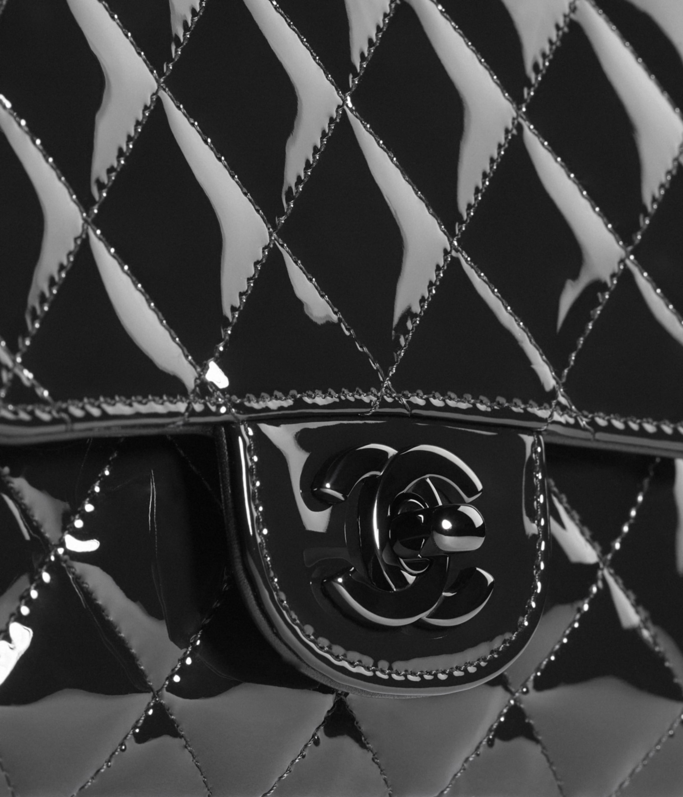 Woman With Black Chanel Patent Leather Bag Before Genny Fashion Show, Milan Fashion Week Street Style On September 22, In Milan Stock Photo Alamy | Woman With Black Chanel Patent Leather Bag Before Genny Fashion Show, Milan Fashion Week Street Style On September 22, In Milan Stock Photo Alamy |