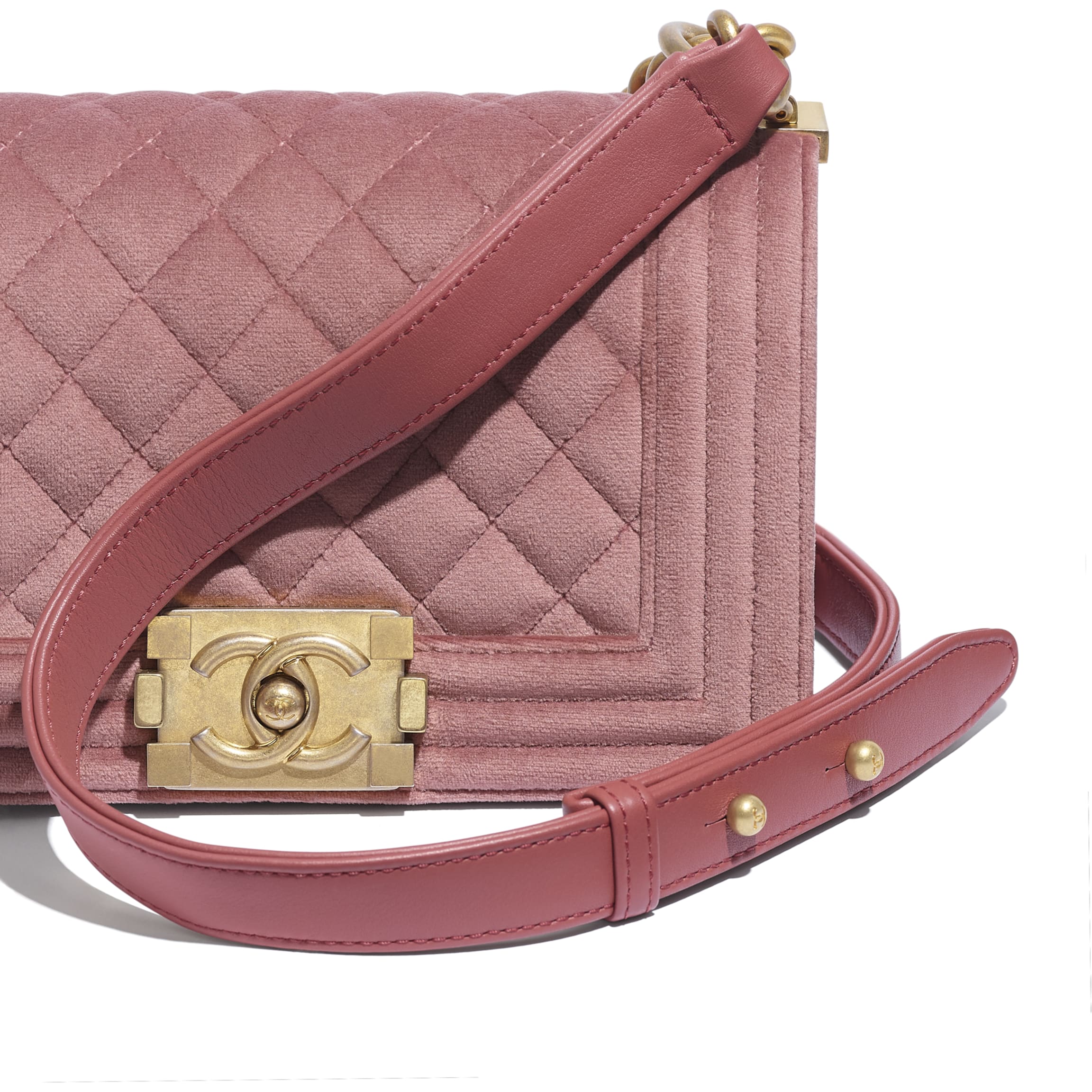 Petit sac BOY CHANEL, Velours \u0026 métal doré | CHANEL