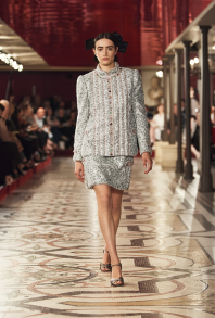 Look 12