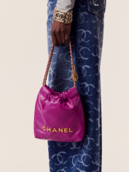 Kleine CHANEL 22 Tasche Glänzendes Kalbsleder & goldfarbenes Metall, Violett Ref. AS3980 B08037 NQ338