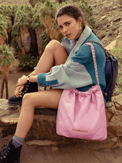 The CHANEL 22 bag | CHANEL シャネル