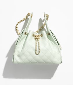 Kleine CHANEL 25 Tasche Genarbtes Kalbsleder & goldfarbenes Metall Hellgrün - Referenz: AS5293B20304NAGER