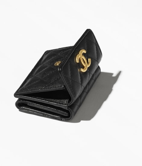 Small Flap Wallet Shiny Grained Calfskin & Gold-Tone Metal Black - reference: AP3518B1936294305