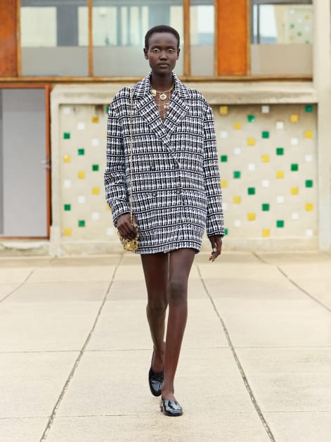 Look 15