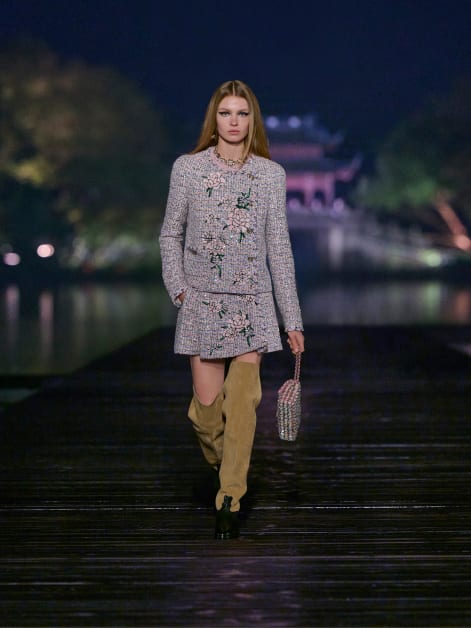 Look 25