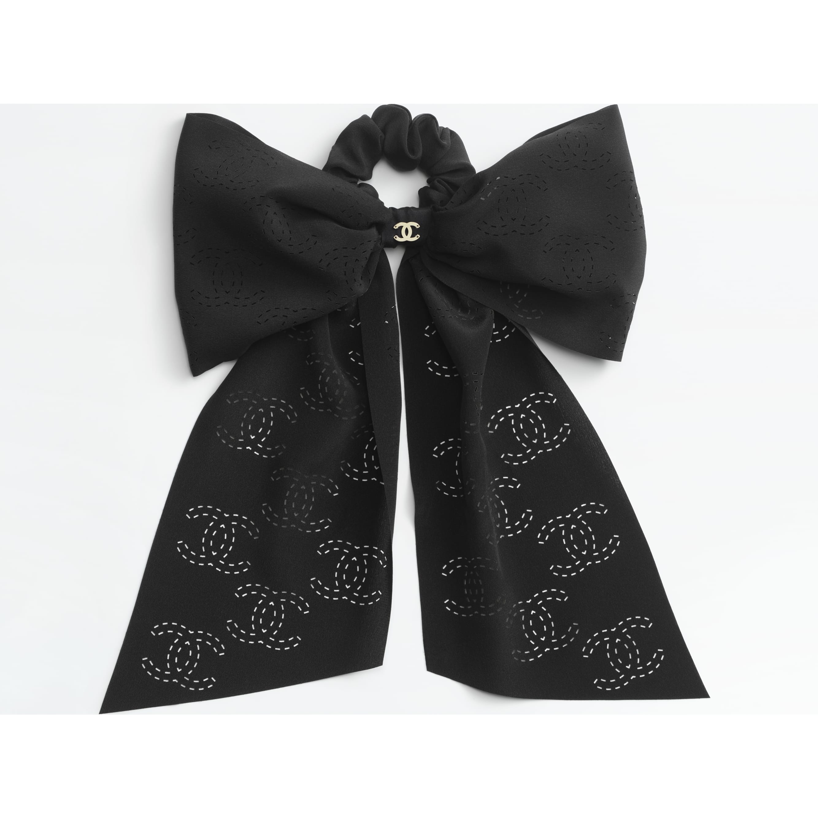 Hair Accessory Silk Crepe Black - packshot artistique vue1