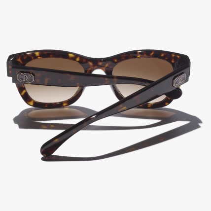 Sunglasses: Square Sunglasses, acetate — Fashion | CHANEL