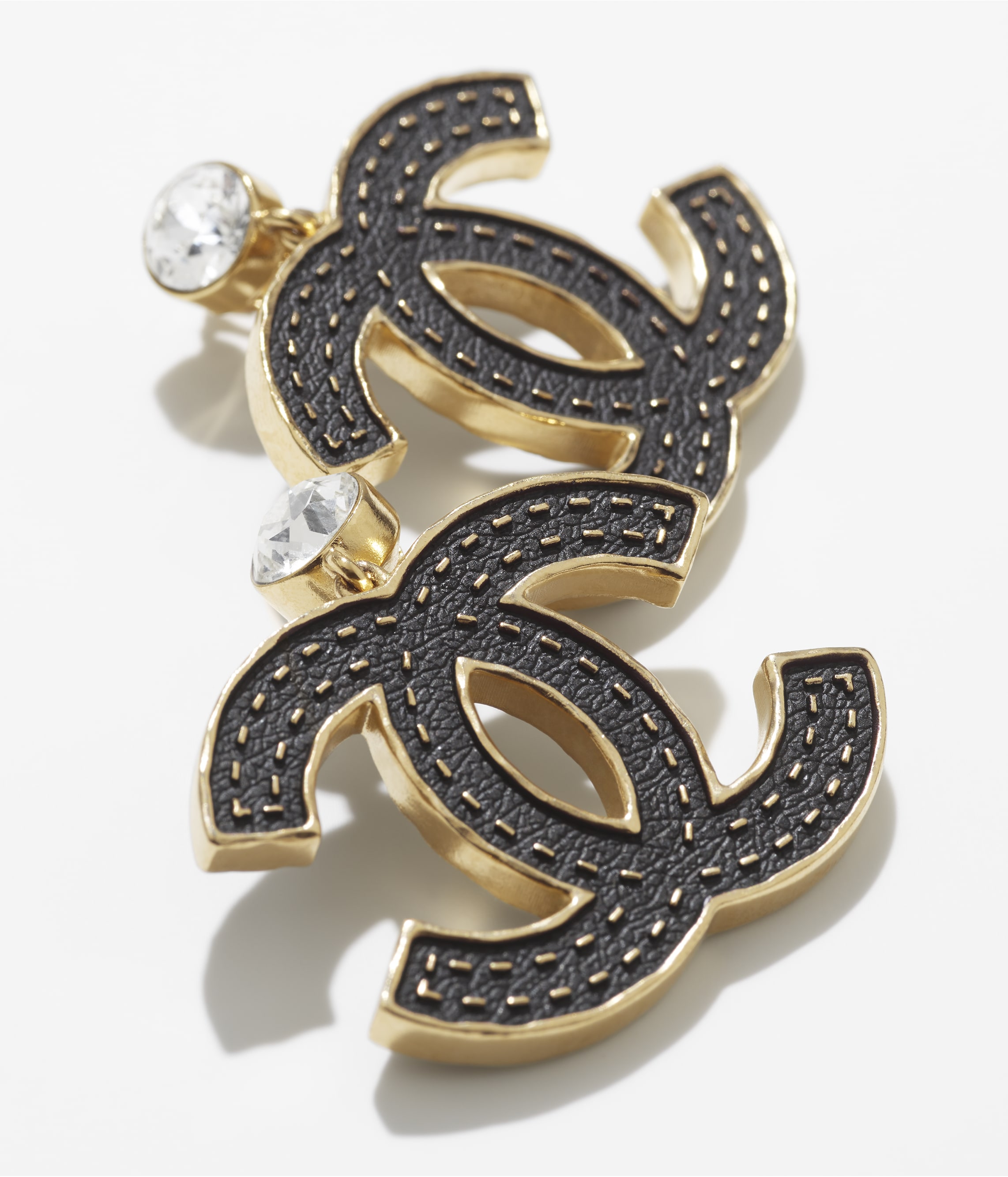 イヤリング - メタル & ストラス、ゴールド — ファッション | CHANEL シャネル