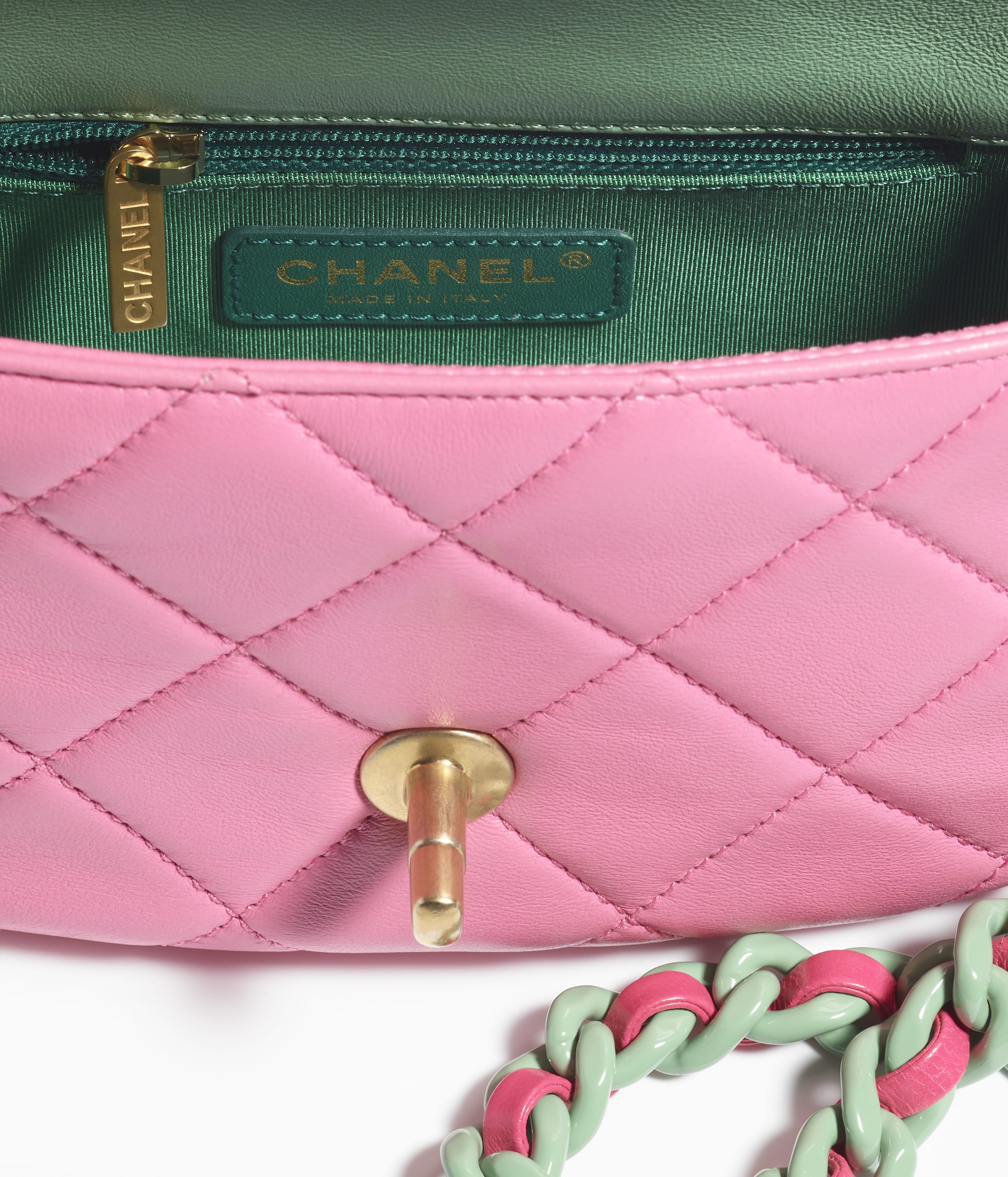Mini messenger bag Grained calfskin goldtone metal light pink Fashion CHANEL #24 Mini messenger bag Grained calfskin goldtone metal light pink Fashion CHANEL