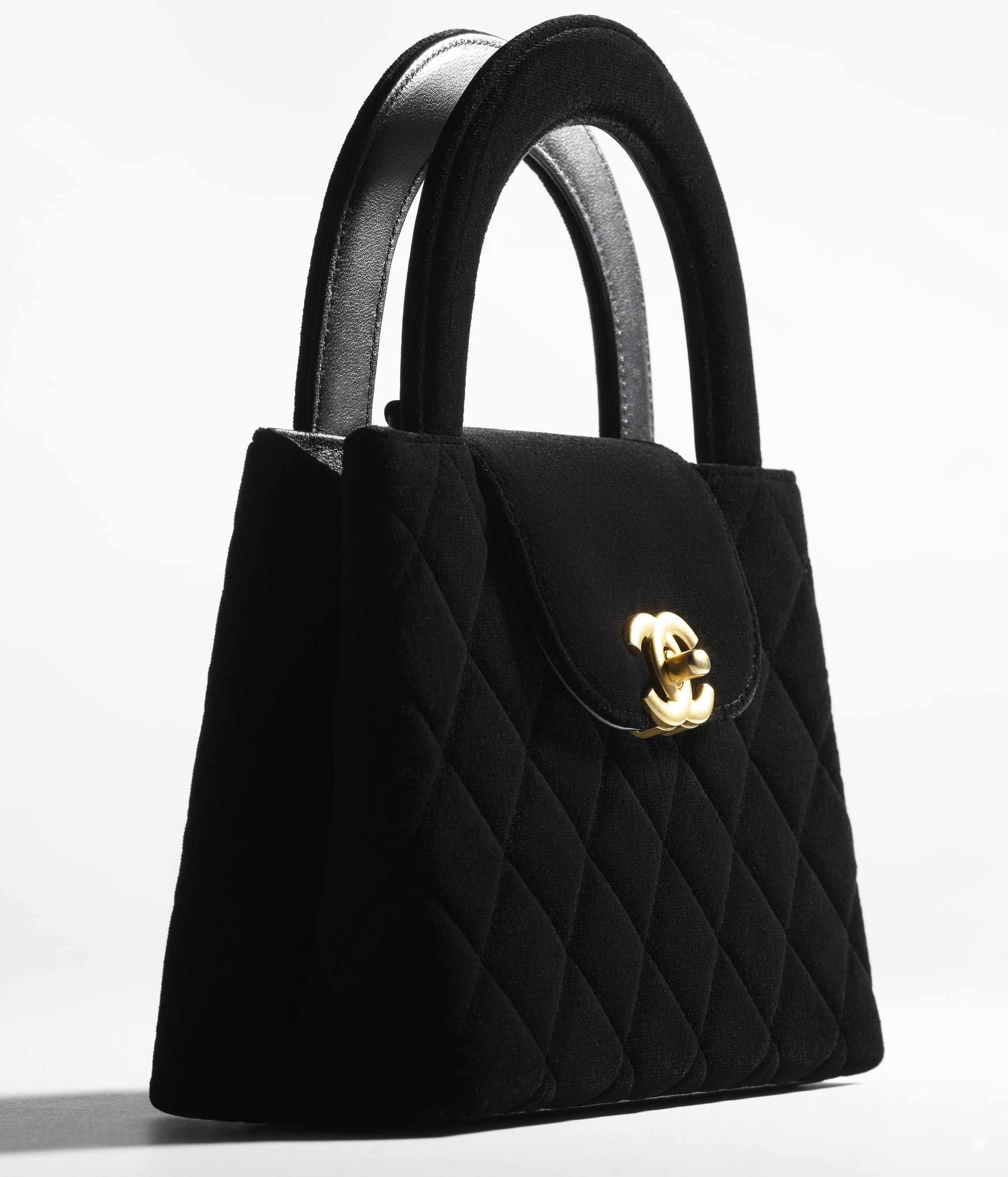 Black chanel mini bag hotsell
