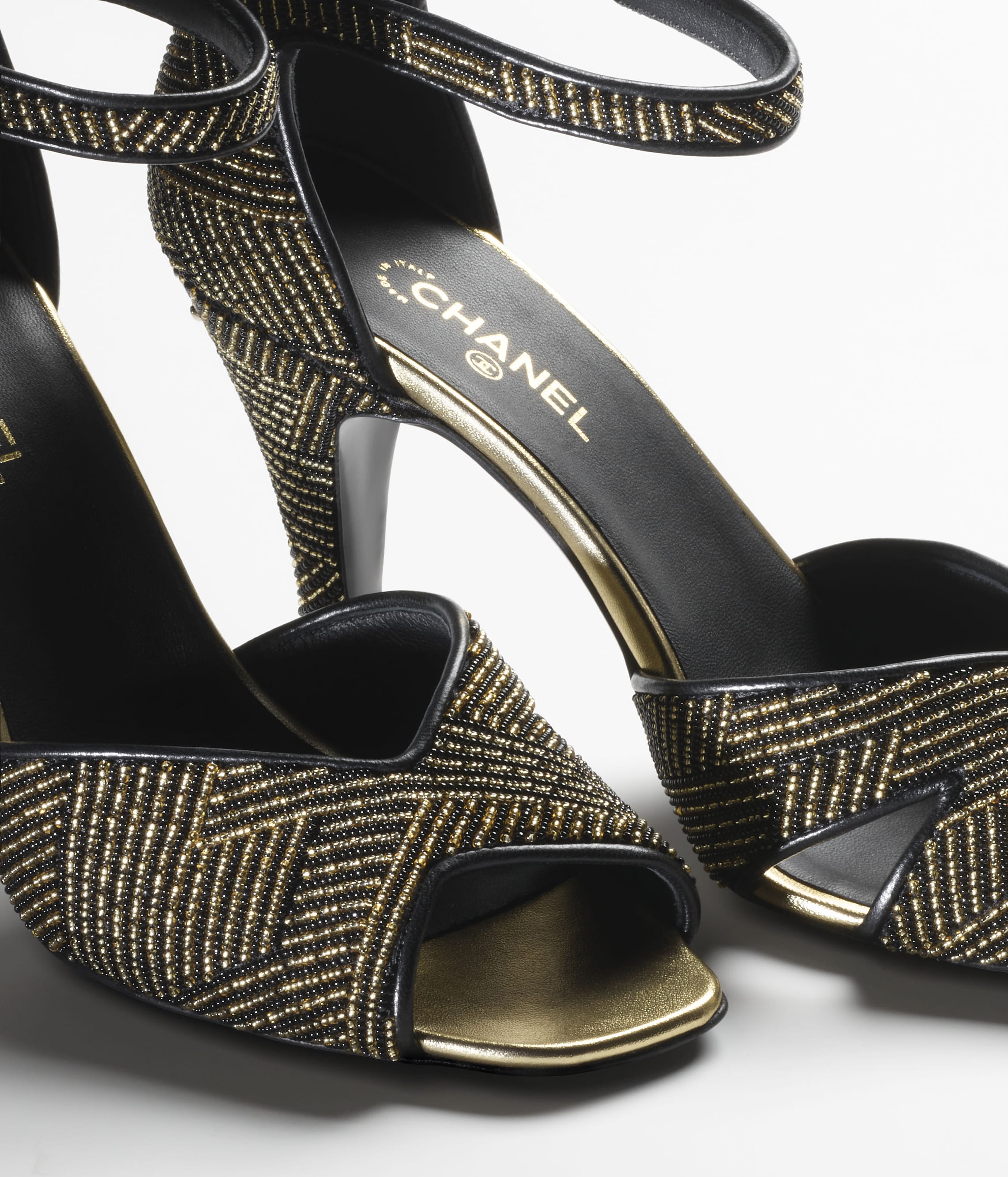 Sandals - Glass pearls & fabric, black & gold — Fashion