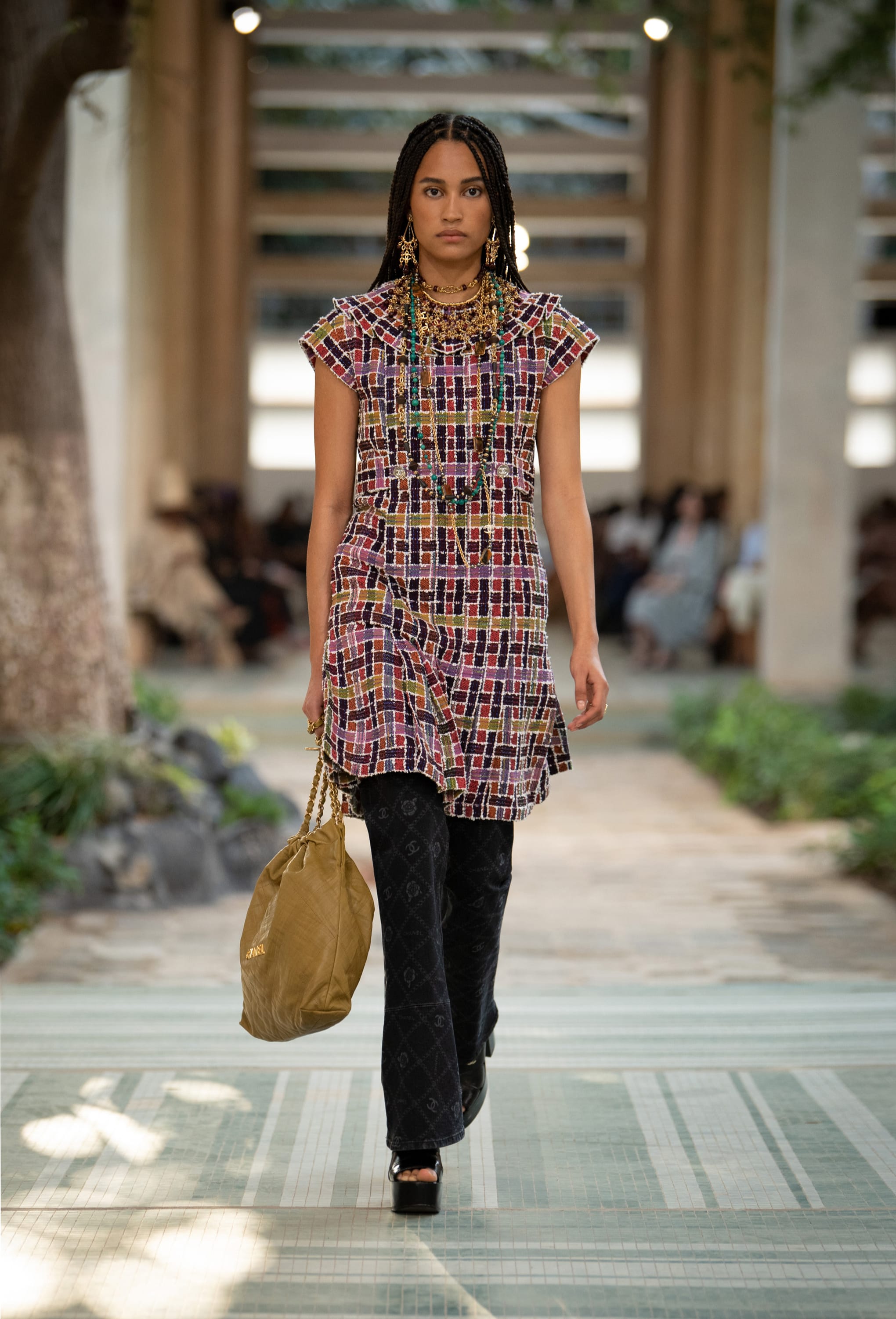 Vestido tweed chanel clearance