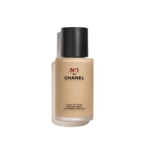 Chanel N°1 De  Revitalizing Foundation Illuminates - Moisturizes - Protects In White