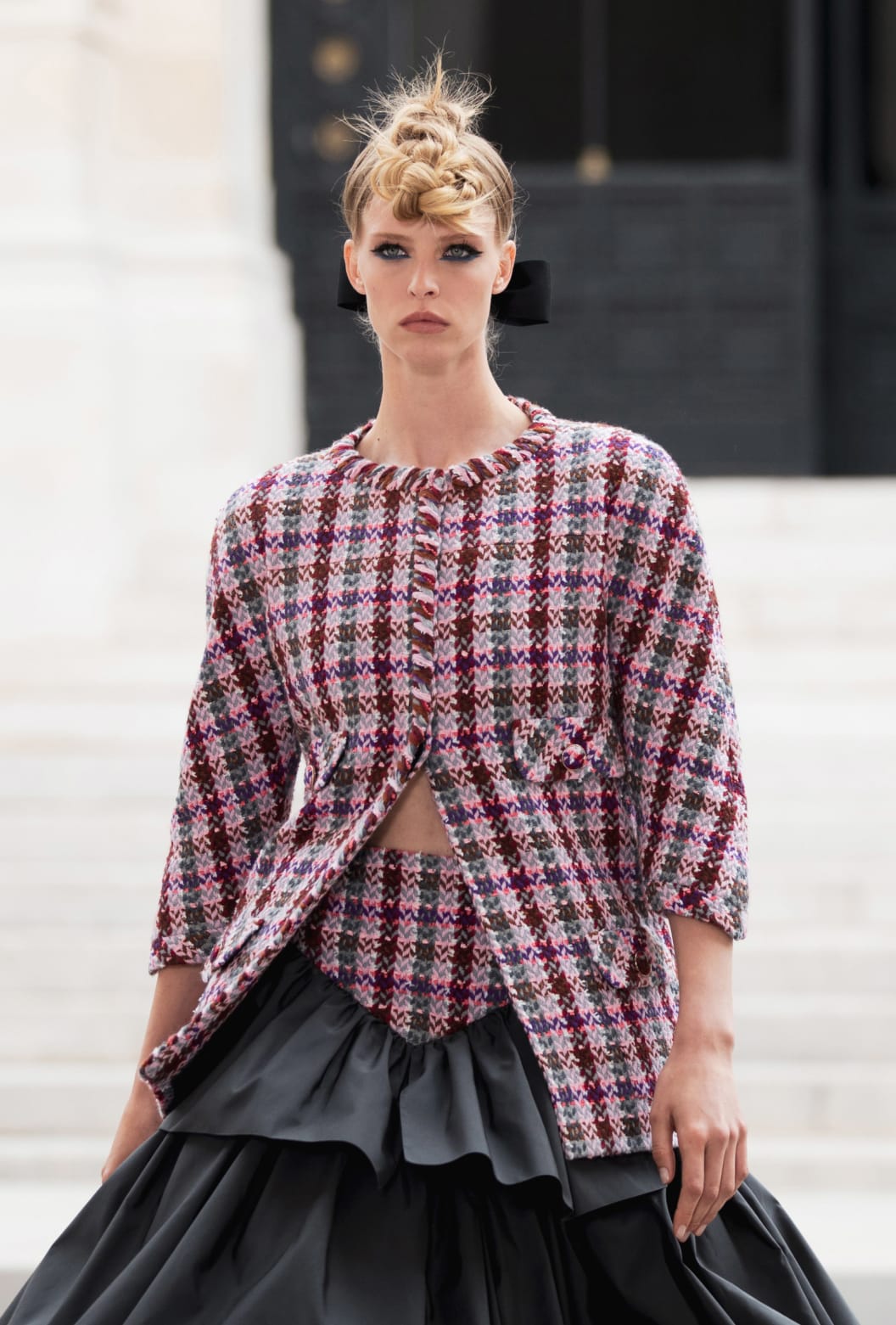zoom - View 2 - Look 7 - Fall-winter 2021/22 Haute couture - see full sized version