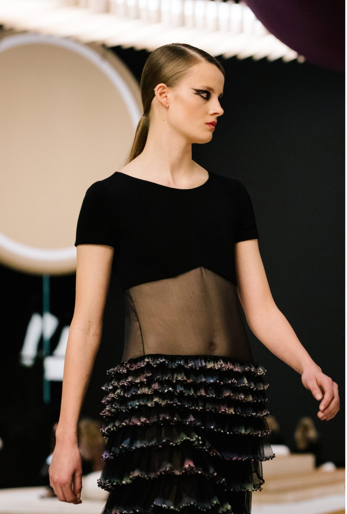 zoom - View 2 - Look 30 - Spring-summer 2022 Haute Couture - see full sized version